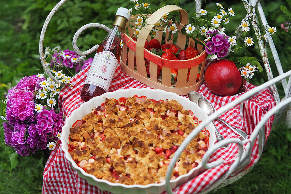 Apple, Strawberry & Rose Syrup Crumble